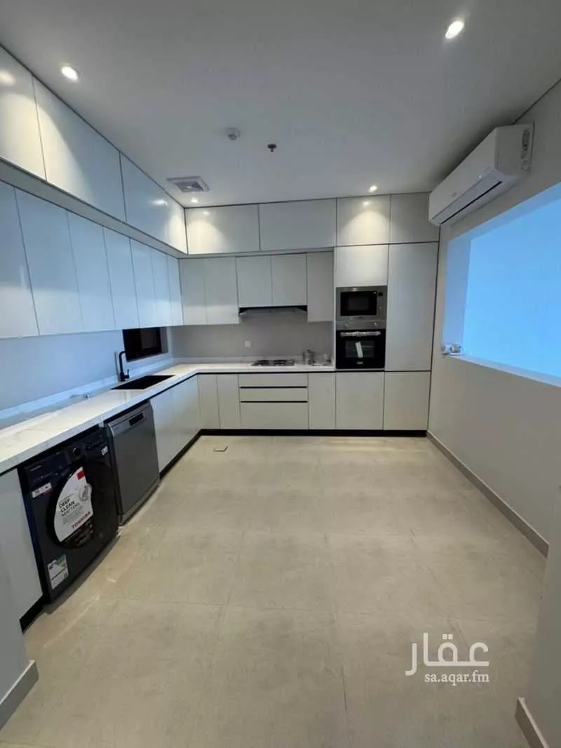 4 bedroom apartment in Ar Rakah Al Janubiyah, Eastern Province 4