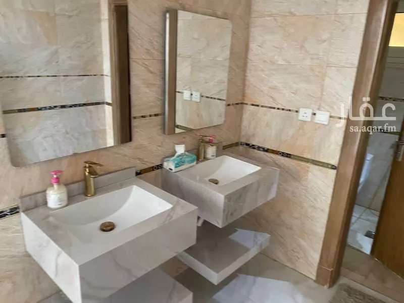 فيلا 4 غرف في الفاروق 5