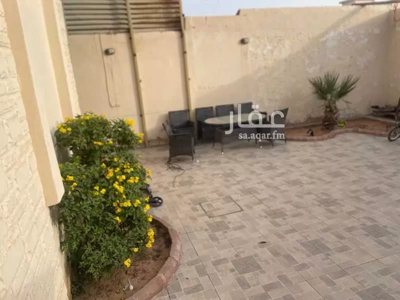 فيلا 4 غرف في الفاروق 2