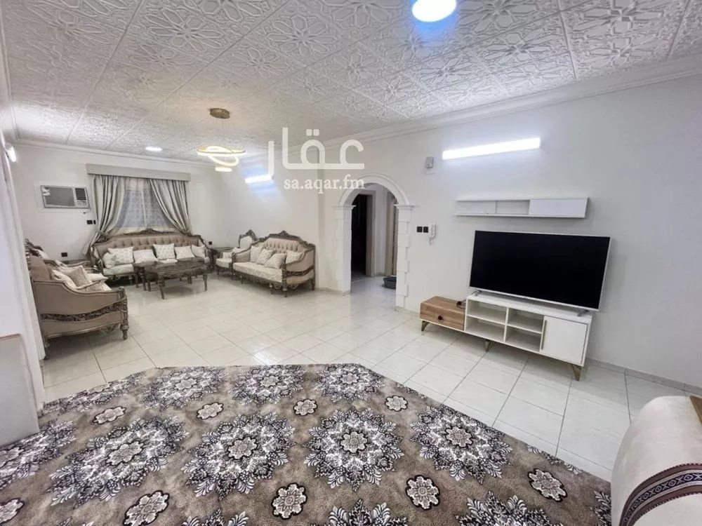 4 bedroom apartment in Al Aziziyah, Riyadh 8