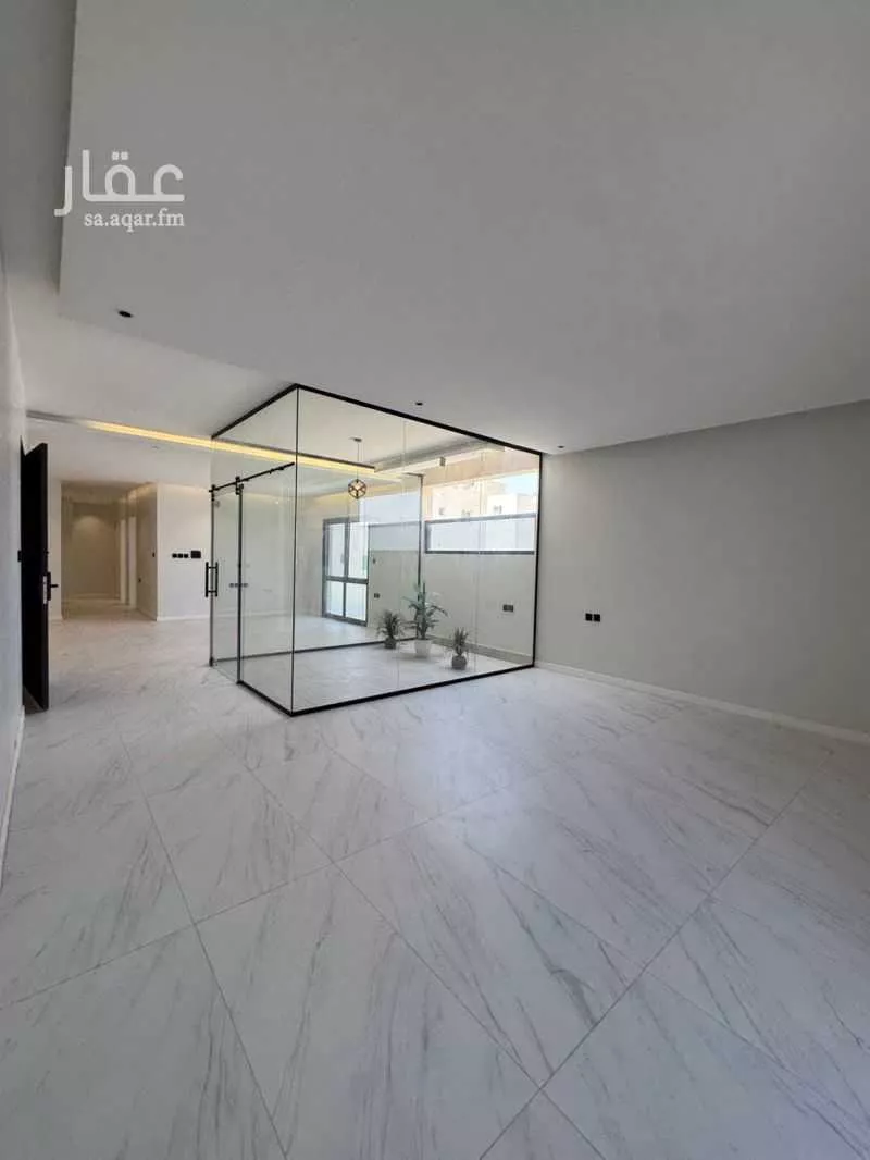 3 bedroom floor in Al Aridh 2