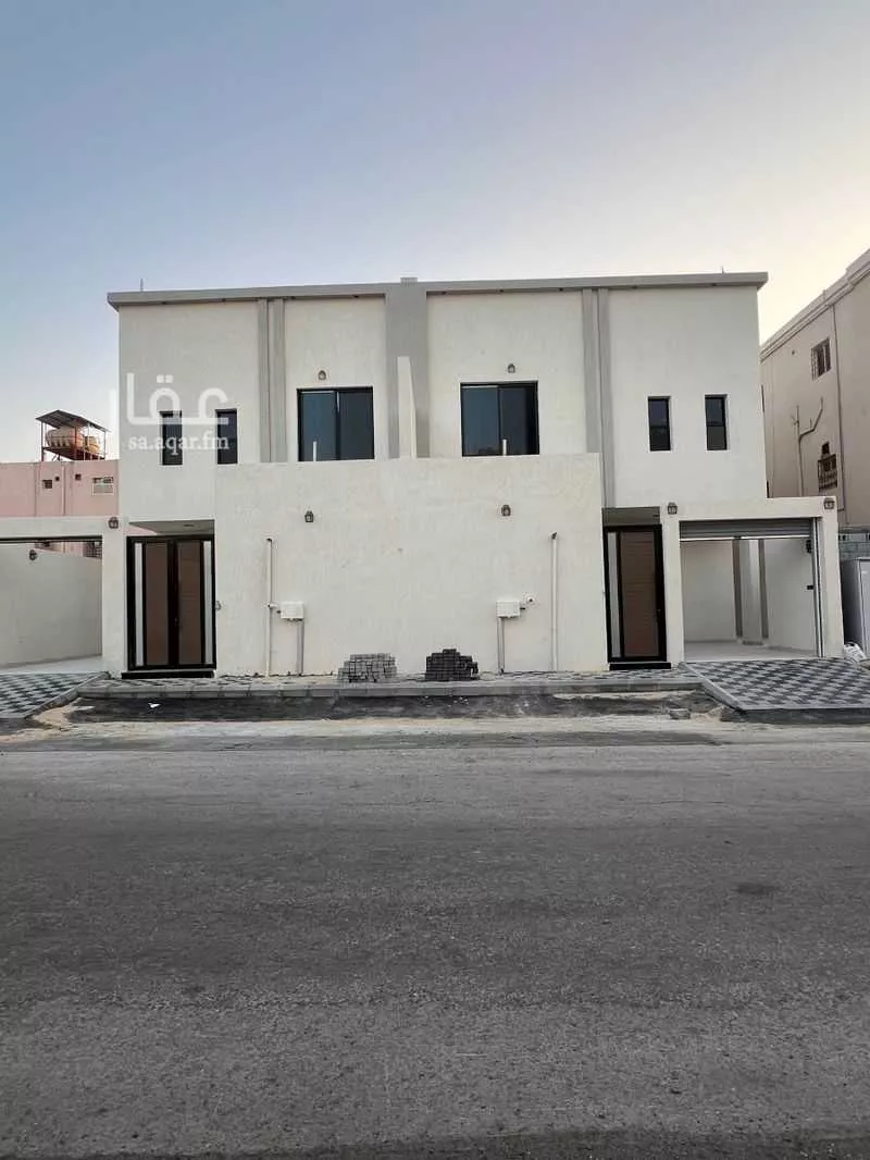 فيلا 5 غرف في طيبة 2