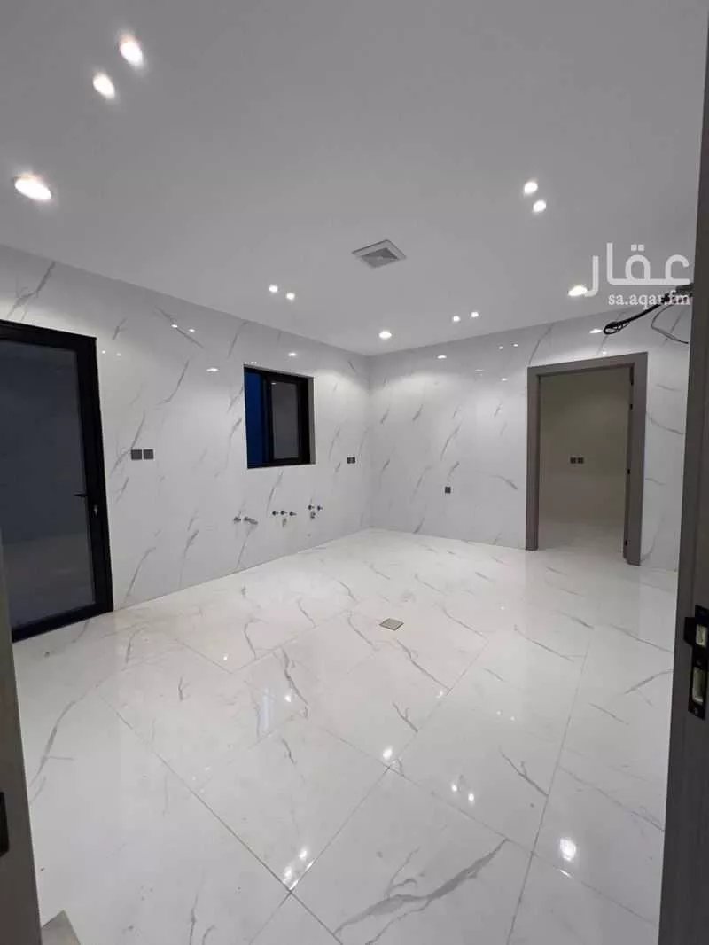 6 bedroom villa in Ash Shulah, Eastern Province 8