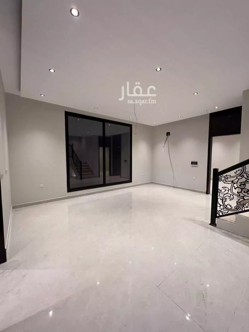 فيلا 6 غرف في طيبة 3