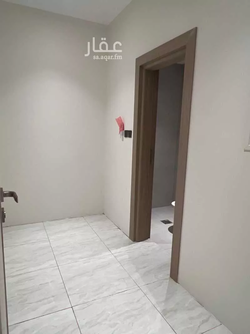 شقة 4 غرف في الشعلة، الدمام 15