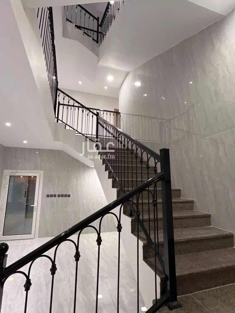 شقة 4 غرف في الشعلة، الدمام 6