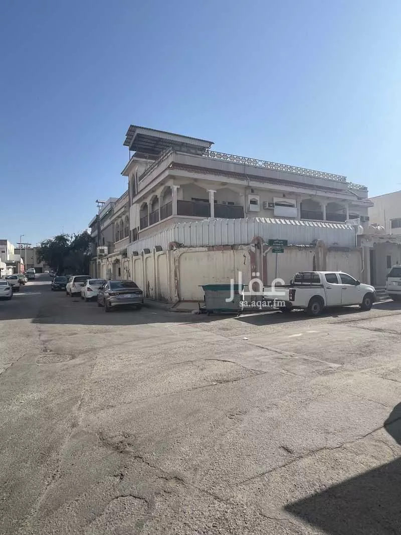 595 sqm building in Al Rawdah 1