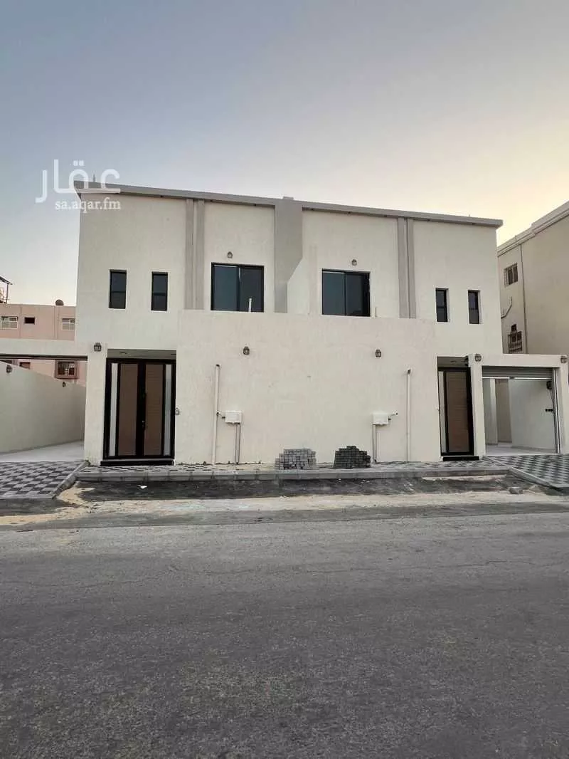 فيلا 5 غرف في طيبة 1