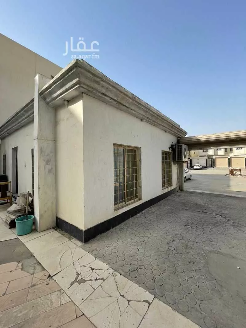 4 bedroom villa in Dahiat King Fahd, Eastern Province 5