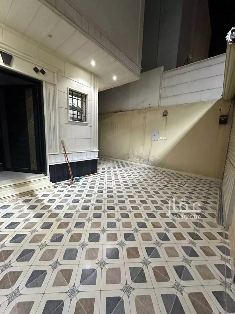 فيلا 5 غرف في ظهرة لبن 3