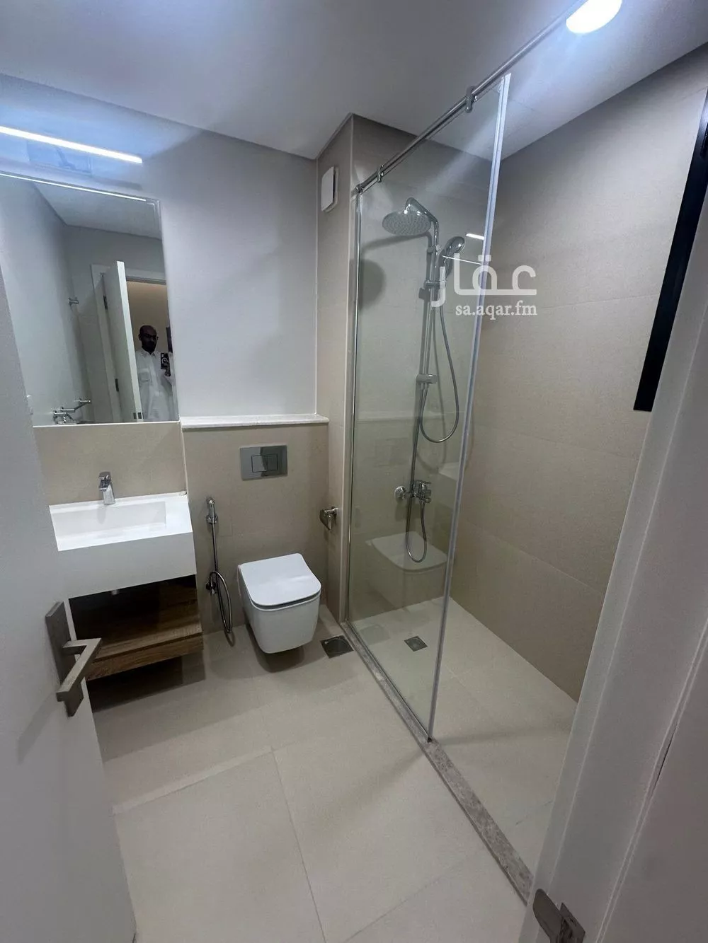 6 bedroom villa in Al Munsiyah 2