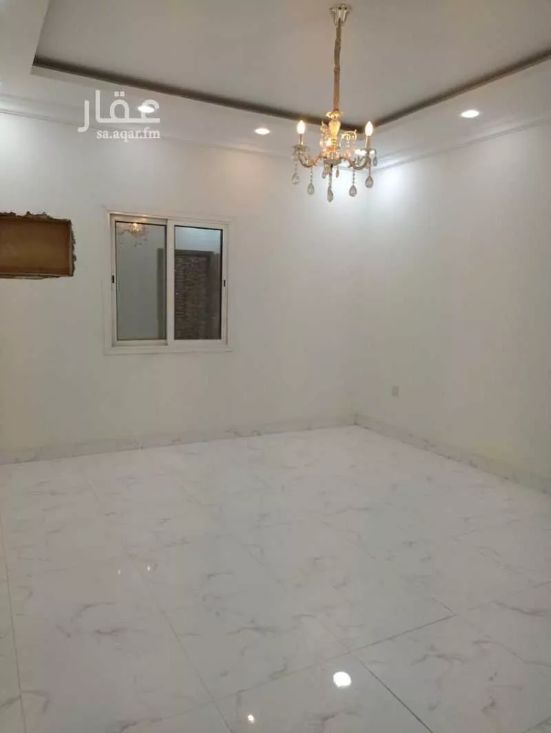 شقة 6 غرف في النور 5