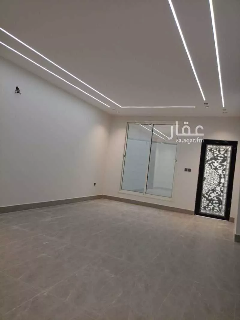 شقة 5 غرف في ضاحية الملك فهد 4