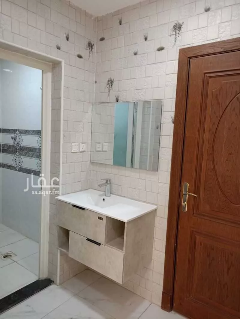 شقة 5 غرف في النور 1