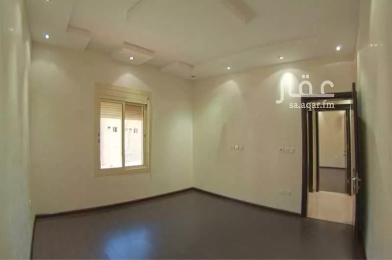 شقة 5 غرف في الروضة 5