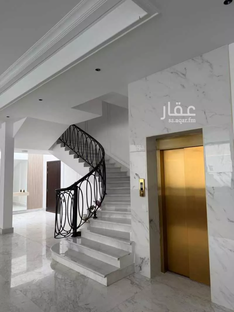 فيلا 14 غرف في الشراع 4