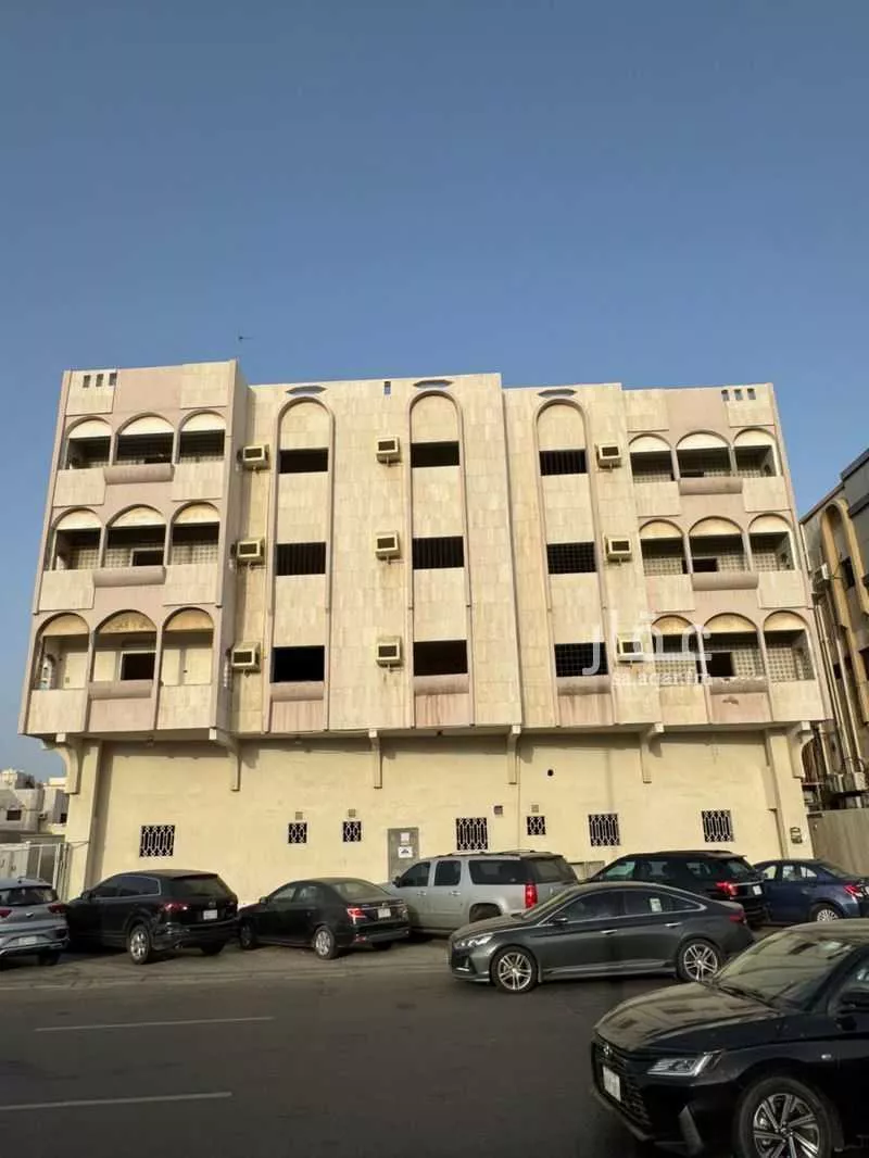 عمارة 673 م² في المروة 4