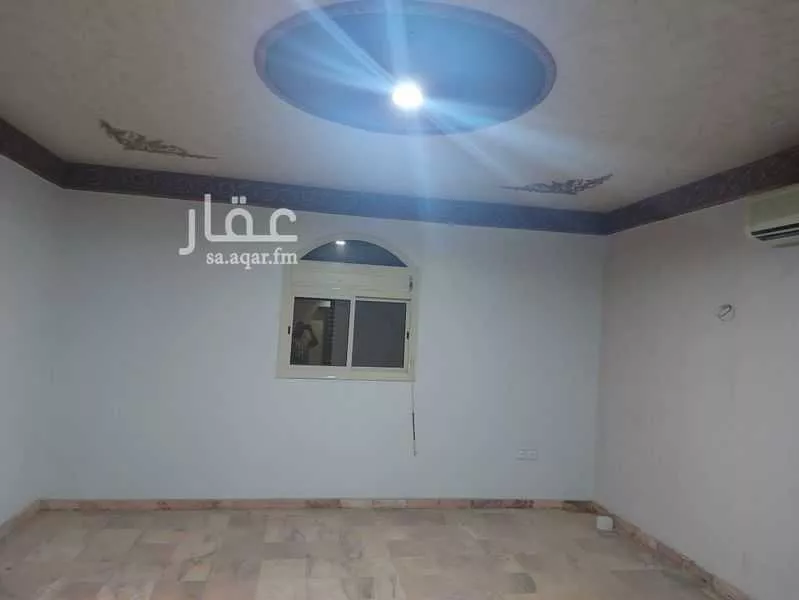 فيلا 9 غرف في طيبة 2