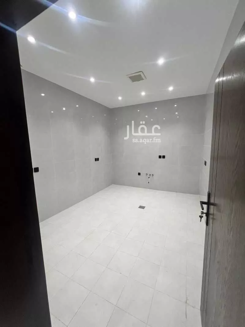 4 bedroom apartment in Ar Rayan, Jeddah 4