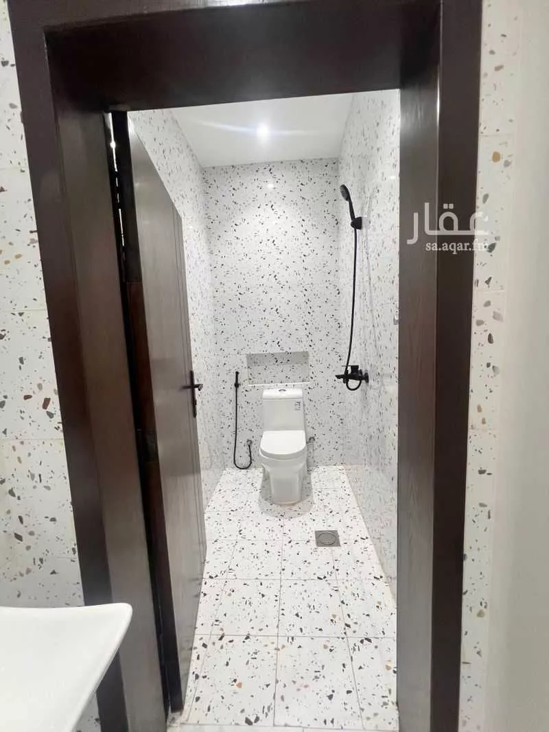 4 bedroom apartment in Ar Rayan, Jeddah 6