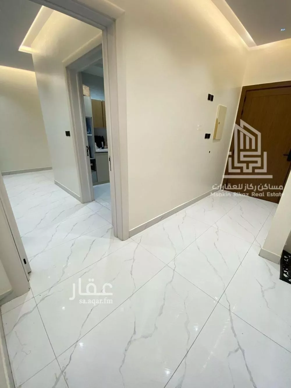 شقة 4 غرف في السعادة 5