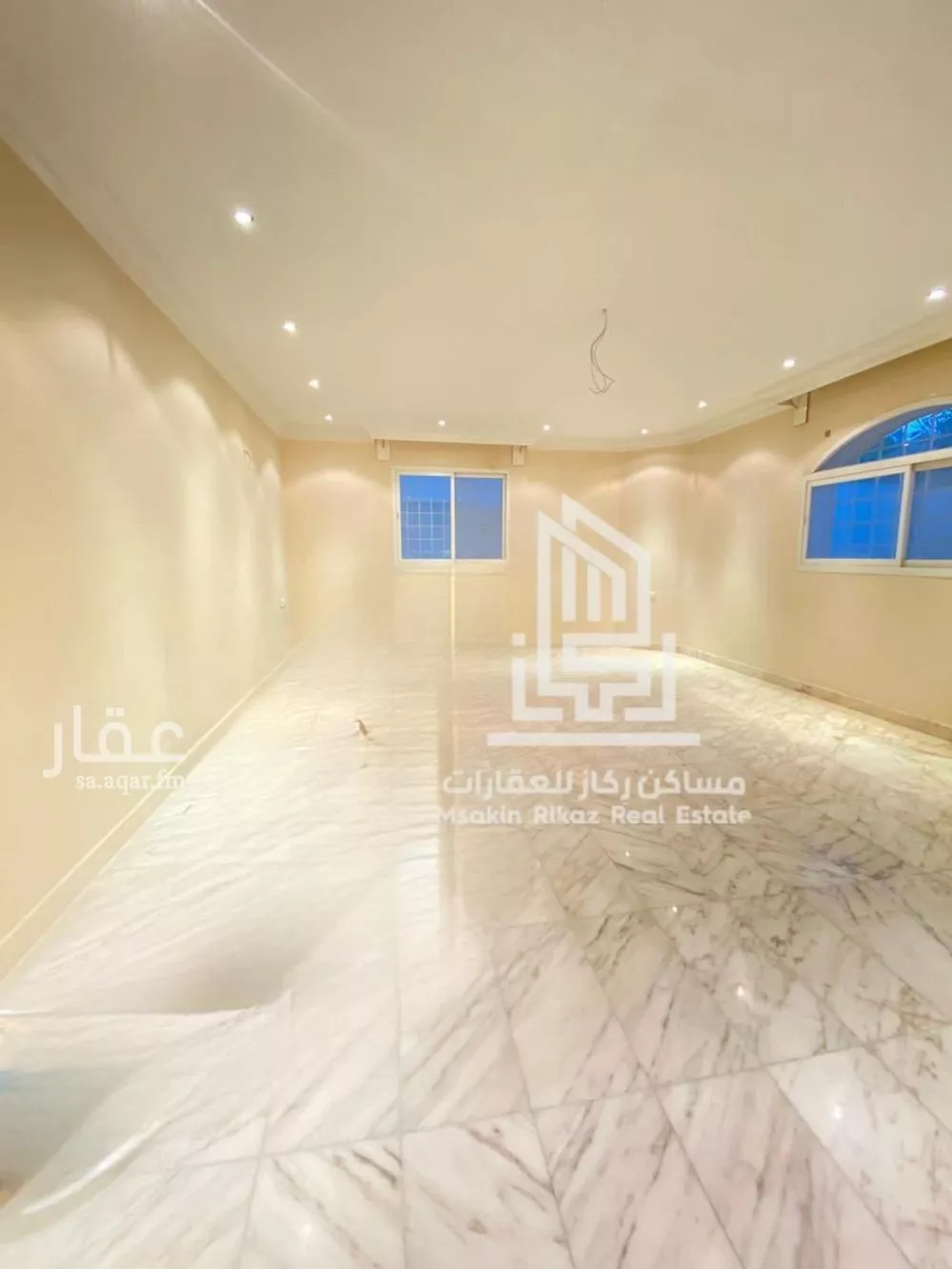 عمارة 600 م² في الفيحاء 4