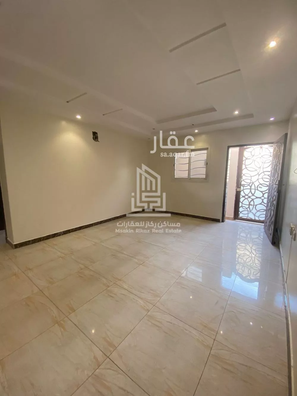 دور 3 غرف في السعادة 5