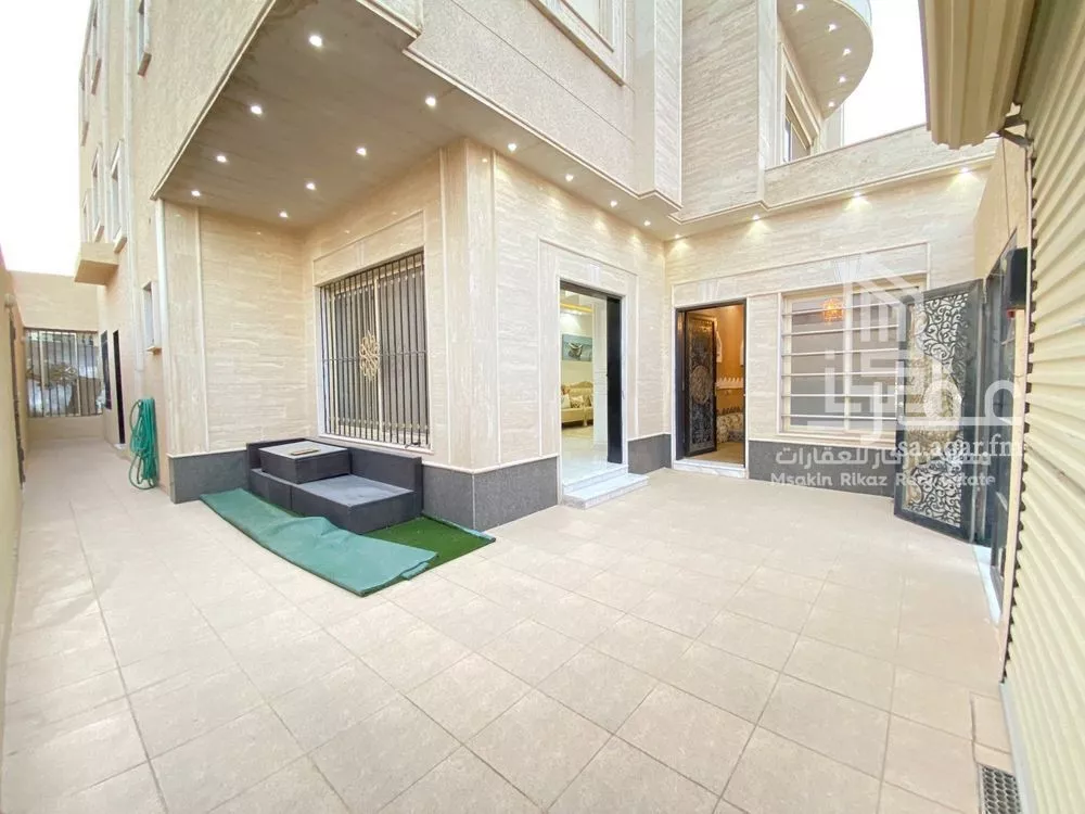 15 bedroom villa in As Saadah 5