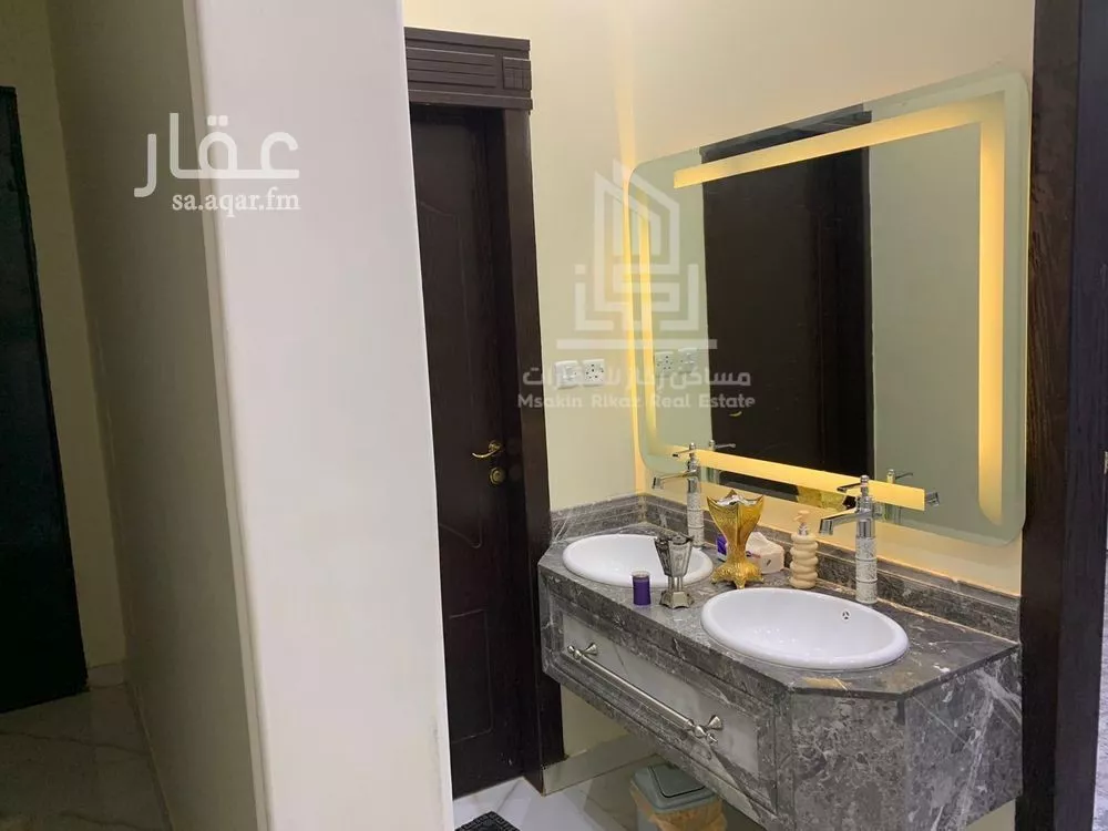 فيلا 10 غرف في الجنادرية 5