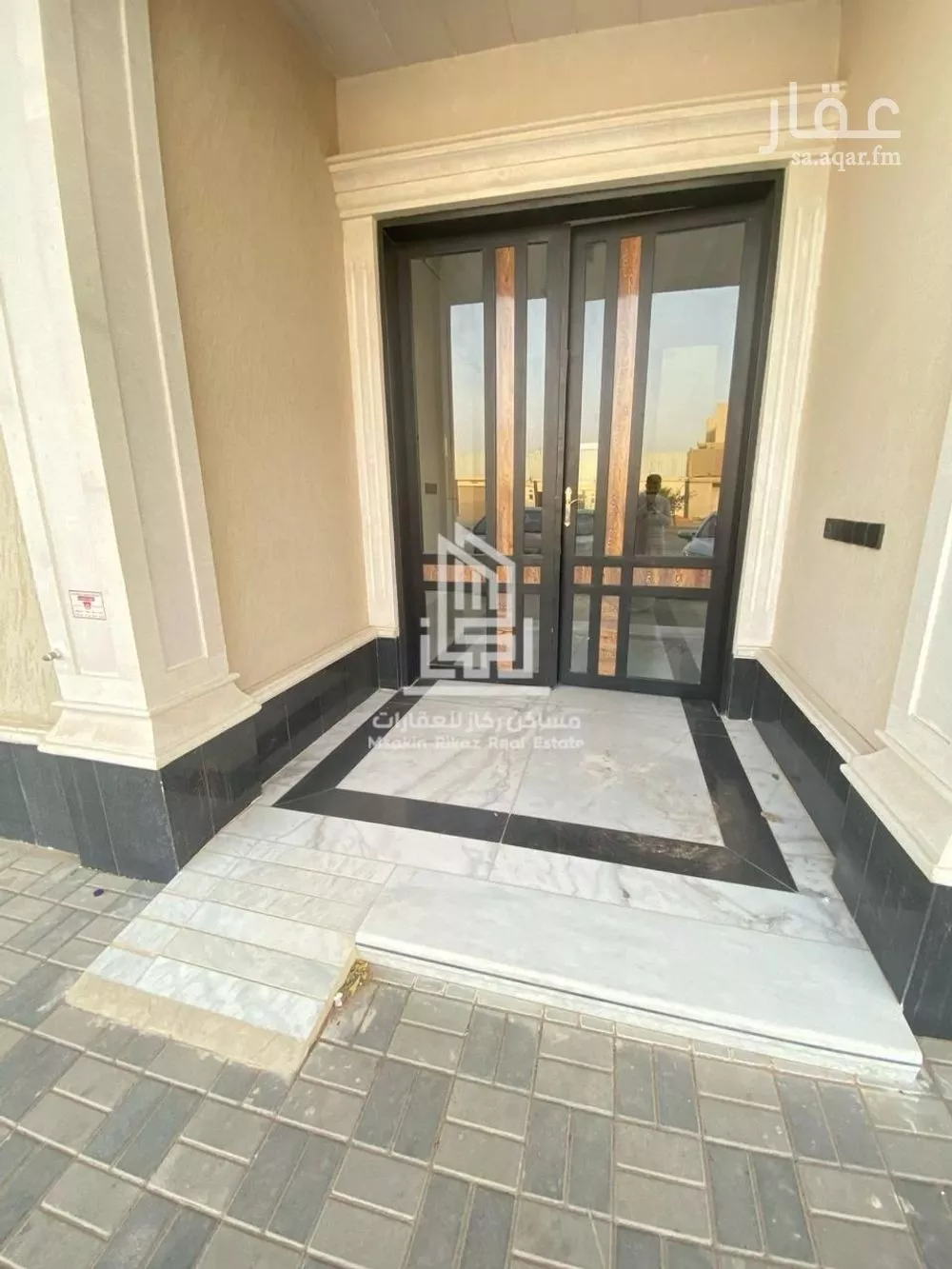 شقة 4 غرف في السعادة 2