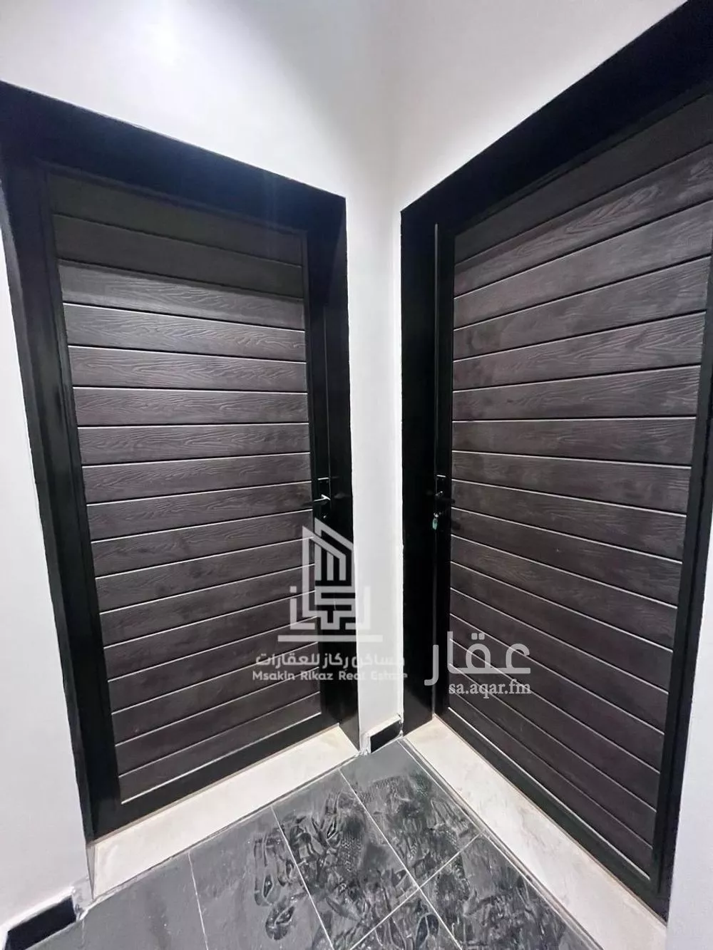 دور 4 غرف في السعادة 5