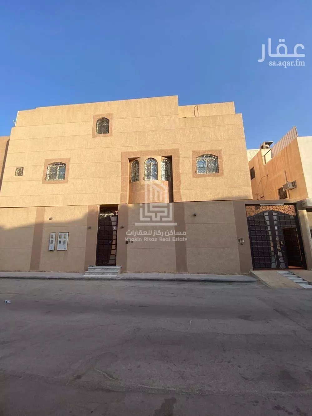 3 bedroom floor in Al Salam 1