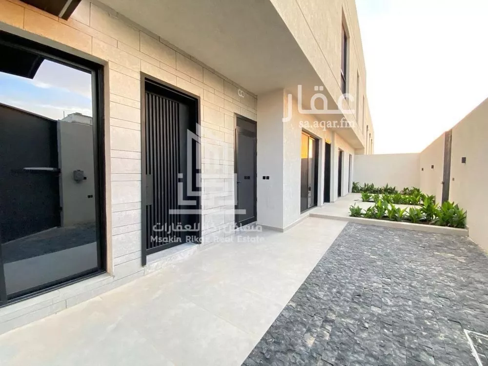 5 bedroom floor in Al Rabwa 4