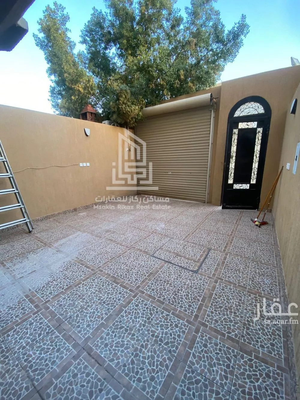 دور 5 غرف في السعادة 3