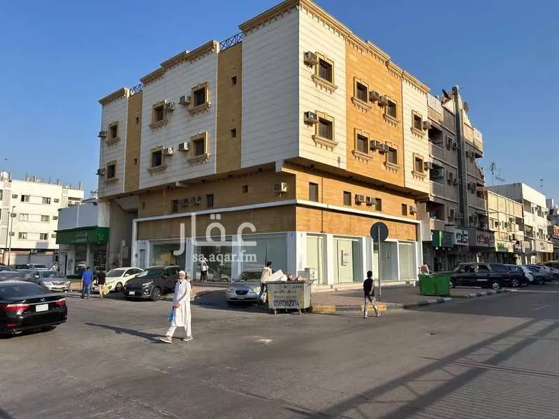 عمارة 325 م² في الثقبة 3