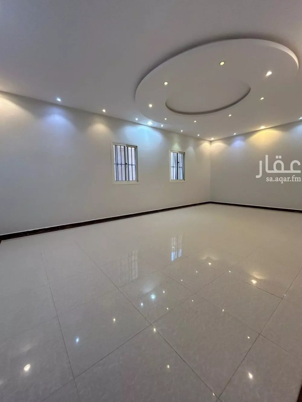 فيلا 4 غرف في الرمال 2