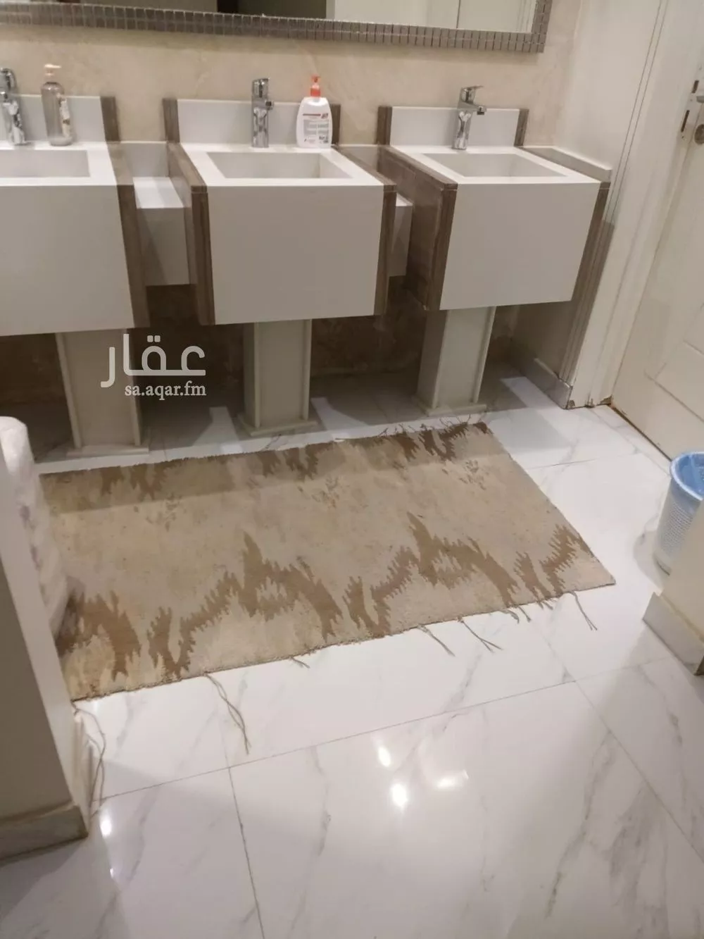 فيلا 5 غرف في الشرق 4