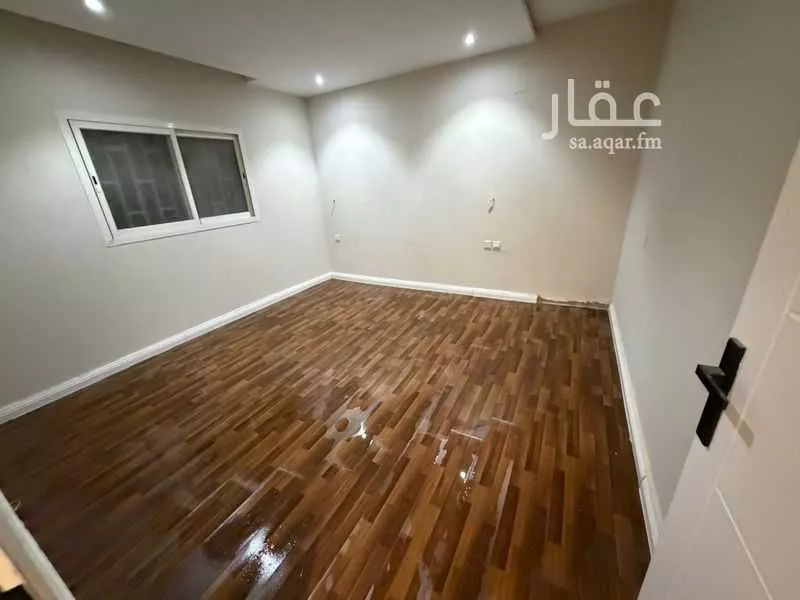 عمارة 438 م² في الضباط 1