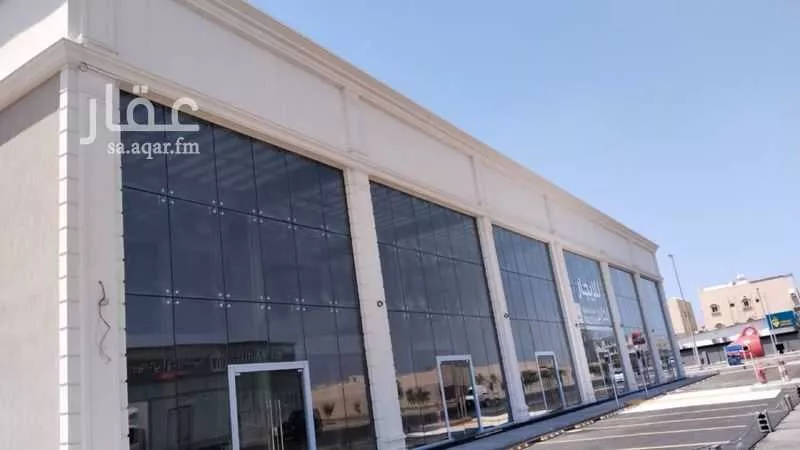 محل 1787 م² في الشراع 2