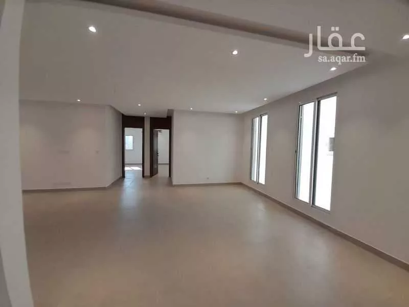 فيلا 6 غرف في الشراع 4