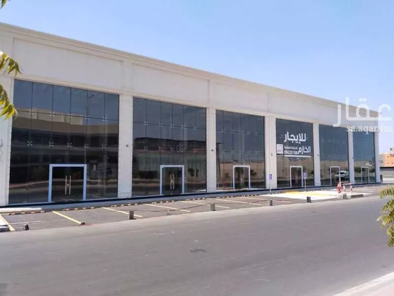 محل 1787 م² في الشراع 1