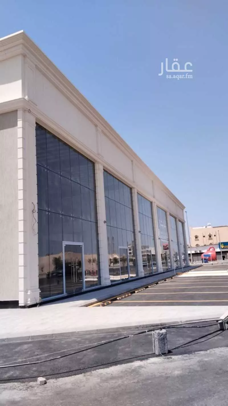 محل 1787 م² في الشراع 3