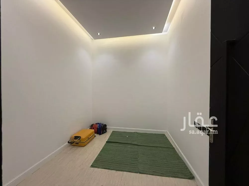 فيلا 4 غرف في طويق 2