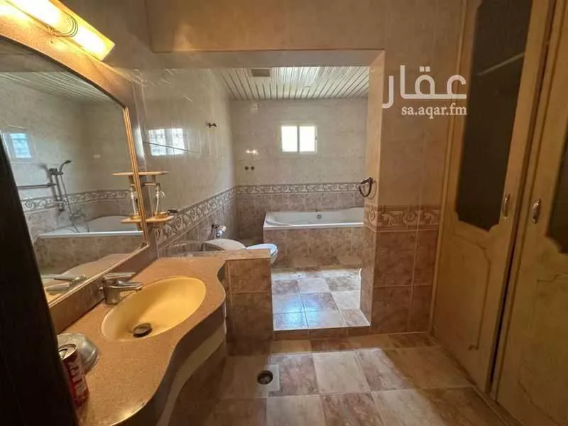 8 bedroom villa in Ash Shati Al Gharbi, Eastern Province 8