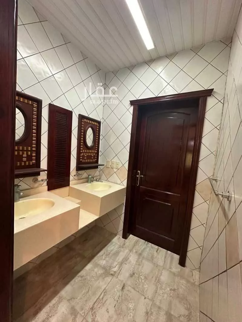 8 bedroom villa in Ash Shati Al Gharbi, Eastern Province 4