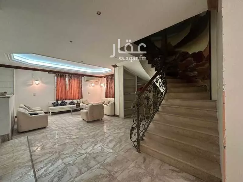 8 bedroom villa in Ash Shati Al Gharbi, Eastern Province 13