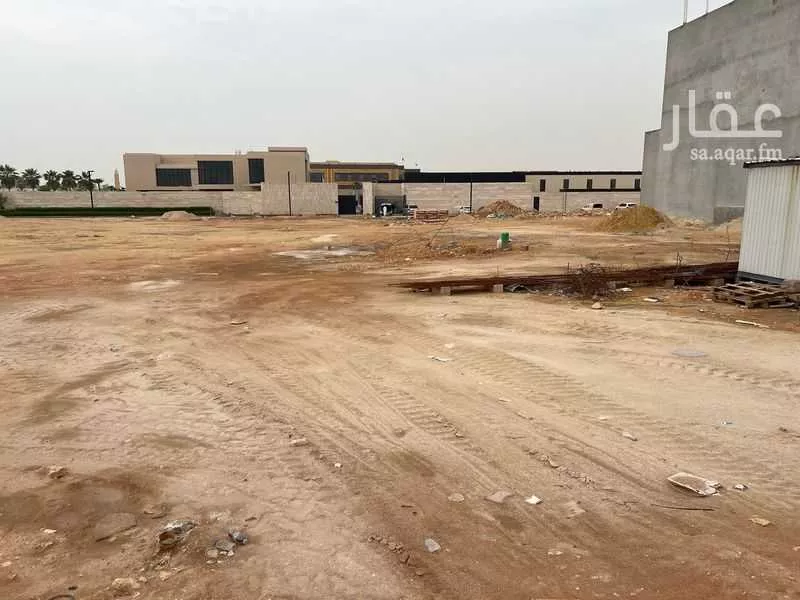 أرض 1400 م² في عرقة 4