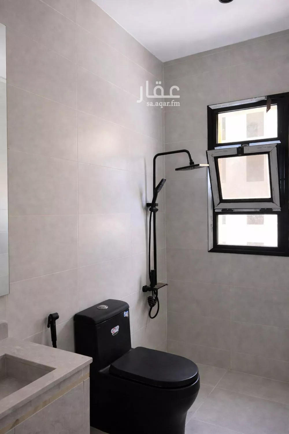 شقة 4 غرف في الحمرا 2