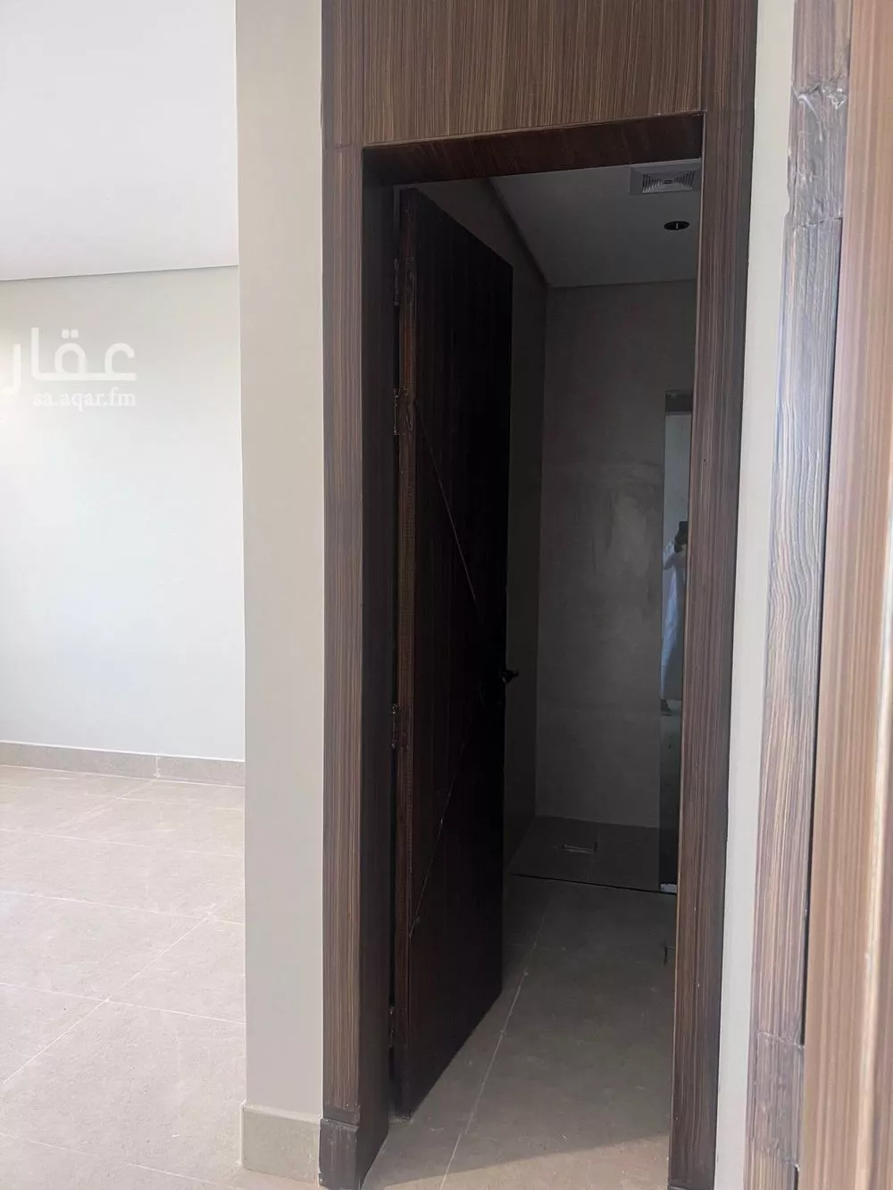 4 bedroom apartment in Al Hamra, Eastern Province 11