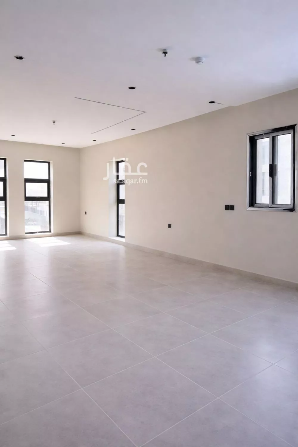 شقة 4 غرف في الحمرا 4